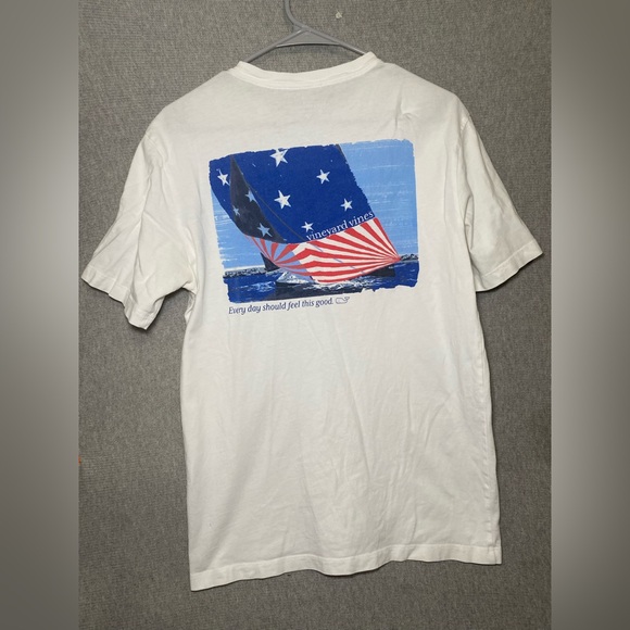 Vineyard Vines Other - Vineyard Vines Men Short Sleeve Pocket Crew Neck Tee T-Shirt "FLAG SAILS" XS